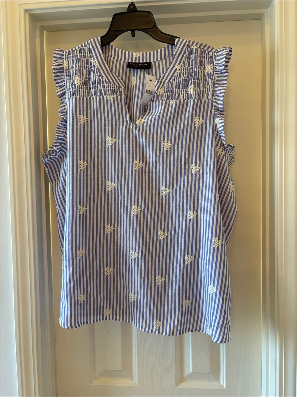 Lane Bryant Blue and White Striped Embroidered Sleeveless Top size 18